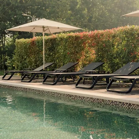 Retreat - Private Pool - By Fero