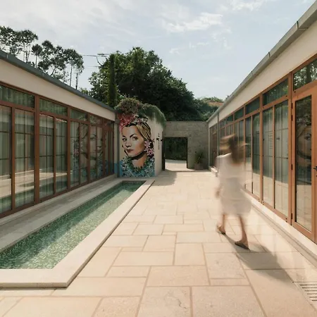 Retreat - Private Pool - By Fero *